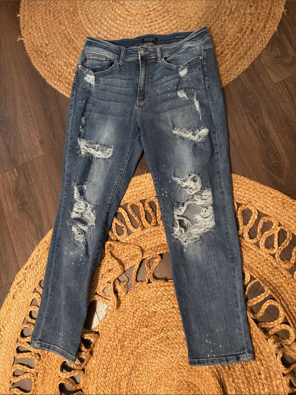 Judy Blue Distressed Medium Wash Skinny Jeans